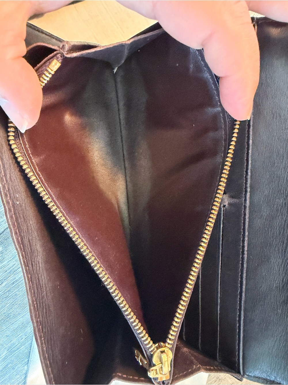 Louis Vuitton Vernis Patent Long Wallet in Burgundy - Picture 7 of 8